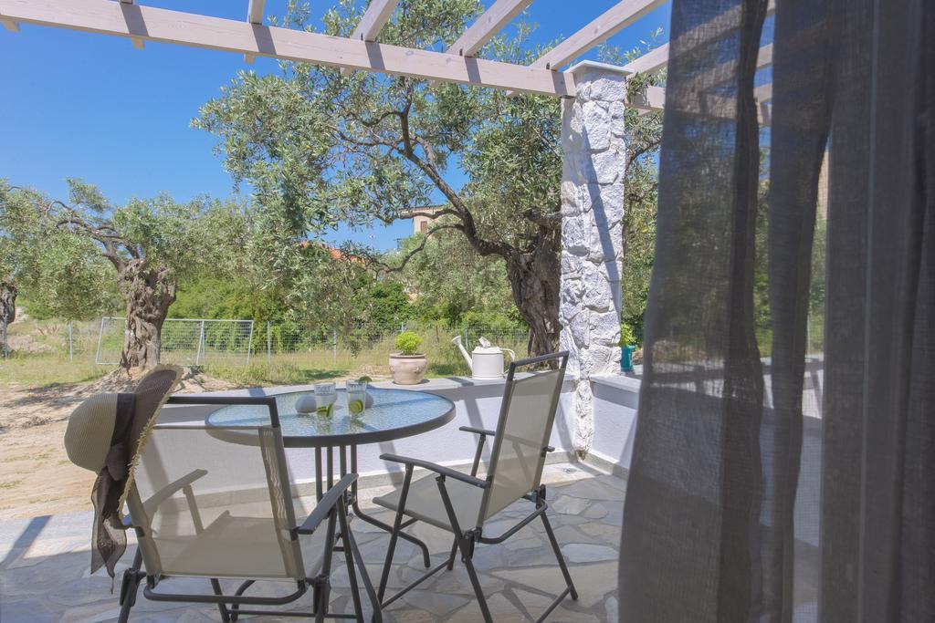 Terra Di Olive Apartment Потос Екстериор снимка